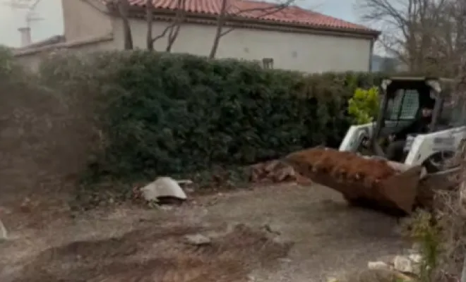 Terrassement pour la construction d'une piscine dans une maison à Draguignan, Carcès, MKLD
