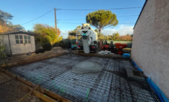 Construction d'un garage privé collé à une maison à Carcès, Carcès, MKLD