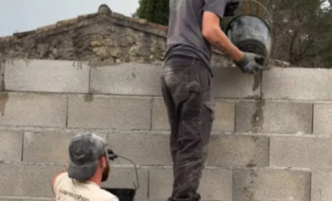 Construction d'un garage privé collé à une maison à Carcès, Carcès, MKLD