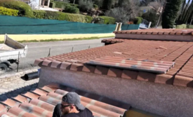 Construction d'un garage privé collé à une maison à Carcès, Carcès, MKLD